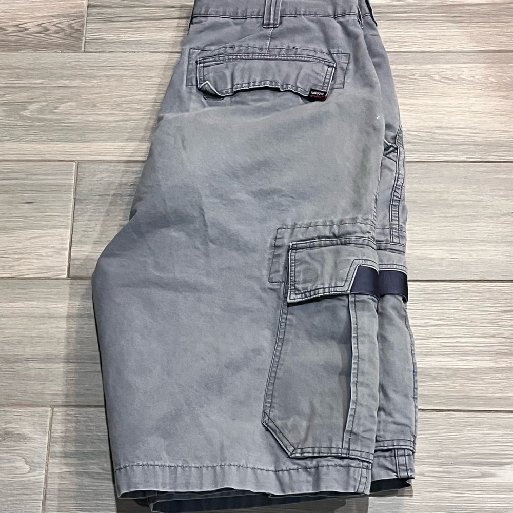 VTG Vans Cargo Shorts Mens Size 32 Cotton Skateboard Y2K Streetwear Long 11 Inch